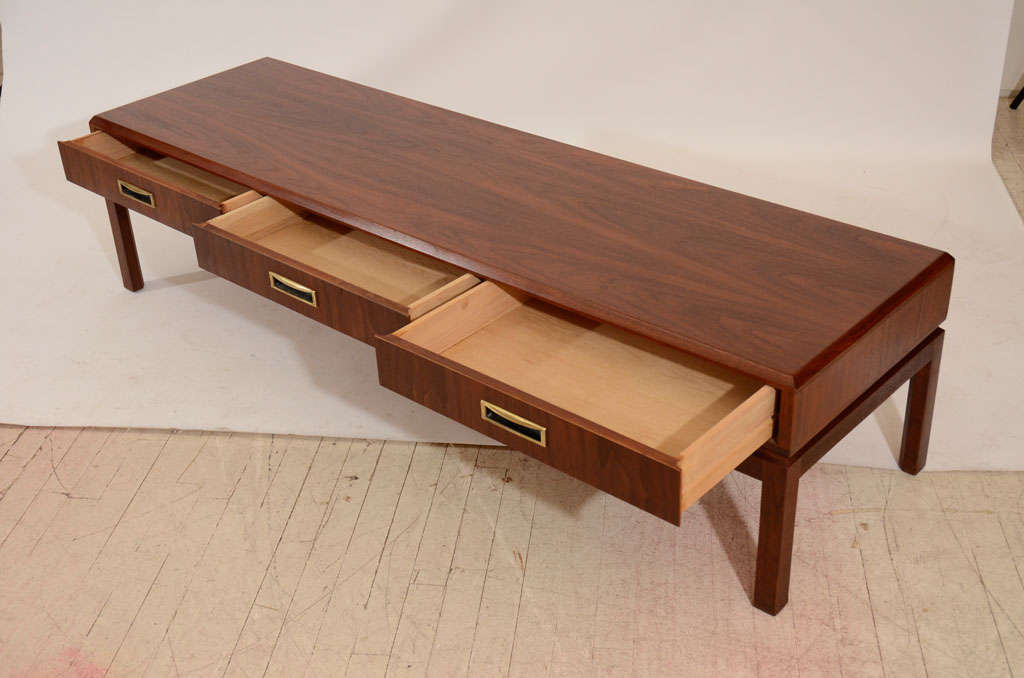 Mid-20th Century Handsome Walnut Coffee Table by Maurice Villency