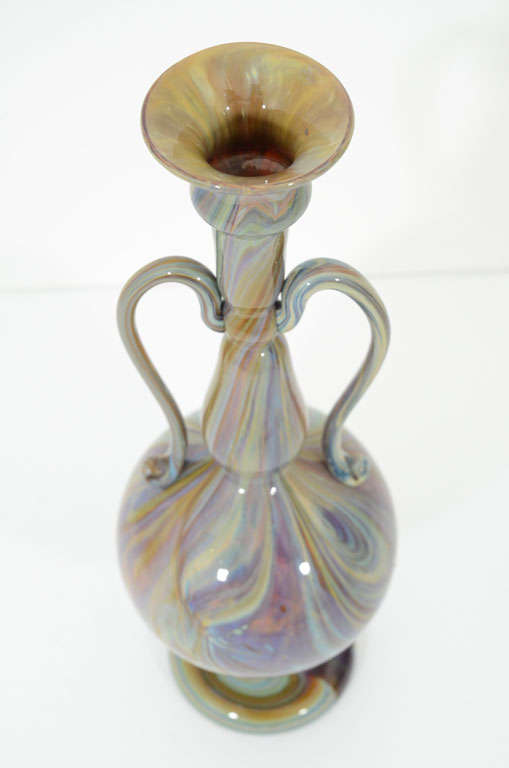 A Venetian Glass Chalcedony Glass Vase 2