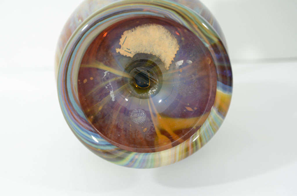 A Venetian Glass Chalcedony Glass Vase 3