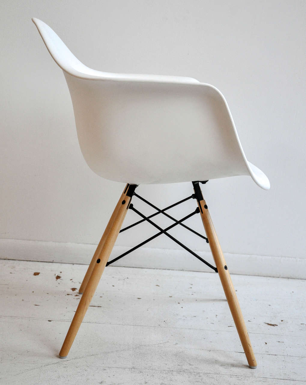 Contemporary Eames Molded Dowel Leg Armchair