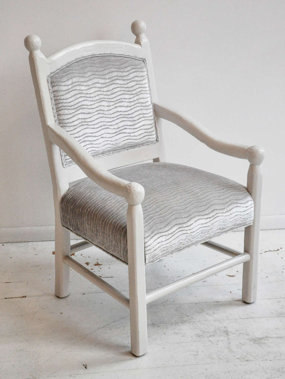 Pair of Pearl White Lacquered Arm Chairs In Good Condition In Phoenix, AZ