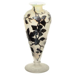 Art Deco Daum Freres Vase "Clematis Et Papillons"