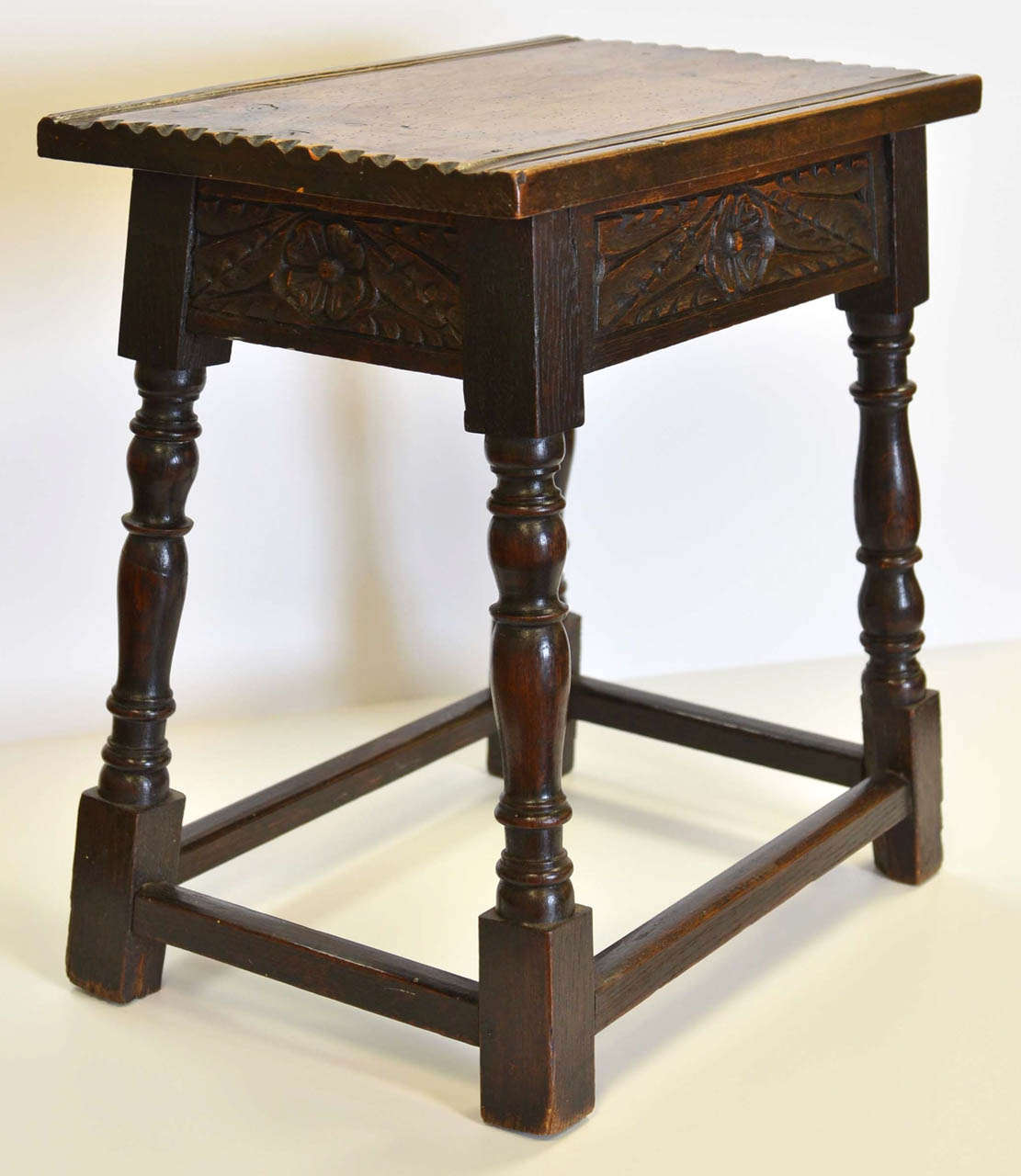 English Oak Joint Stool c 1890 In Excellent Condition In Atlanta, GA