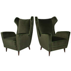 Pair of Exquisite Winged Armchairs in the Manner of Ponti