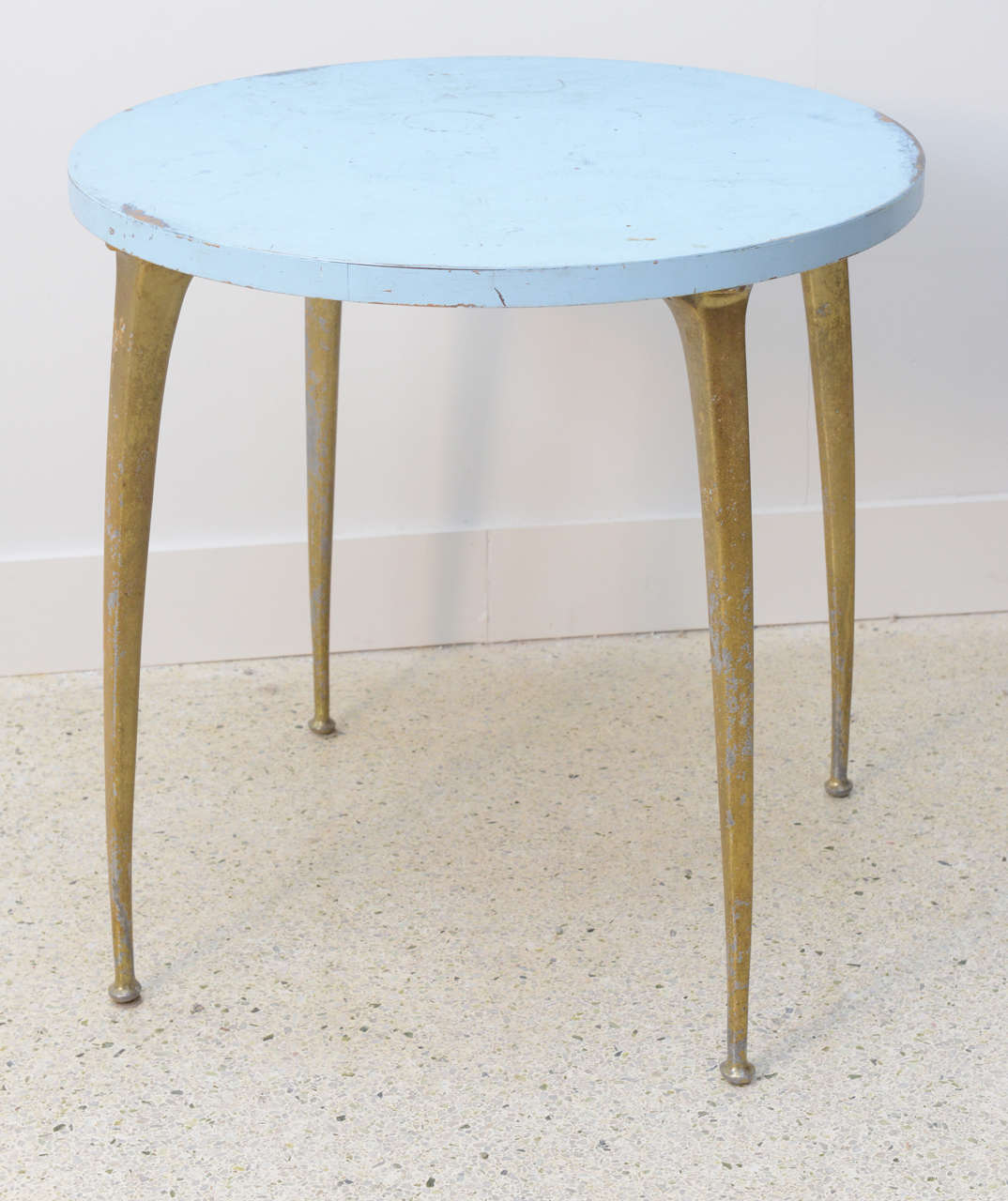 Mid-Century Modern Italian Modern Enameled and Brass Centre or Breakfast Table, Manner of Ponti For Sale