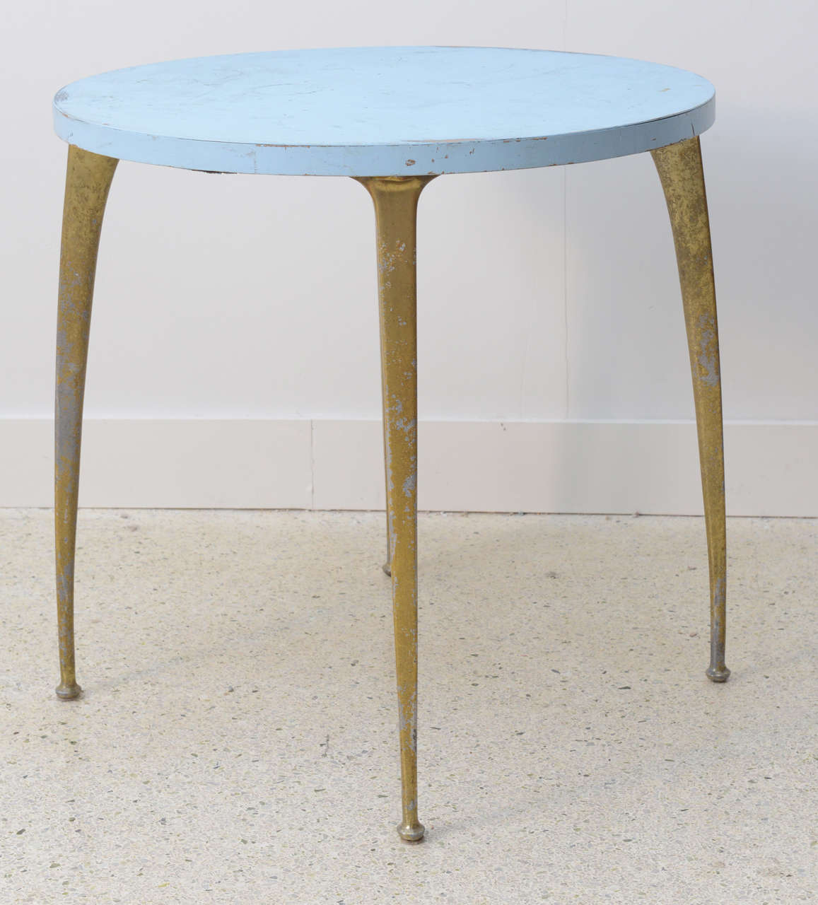 Italian Modern Enameled and Brass Centre or Breakfast Table, Manner of Ponti In Good Condition For Sale In Hollywood, FL
