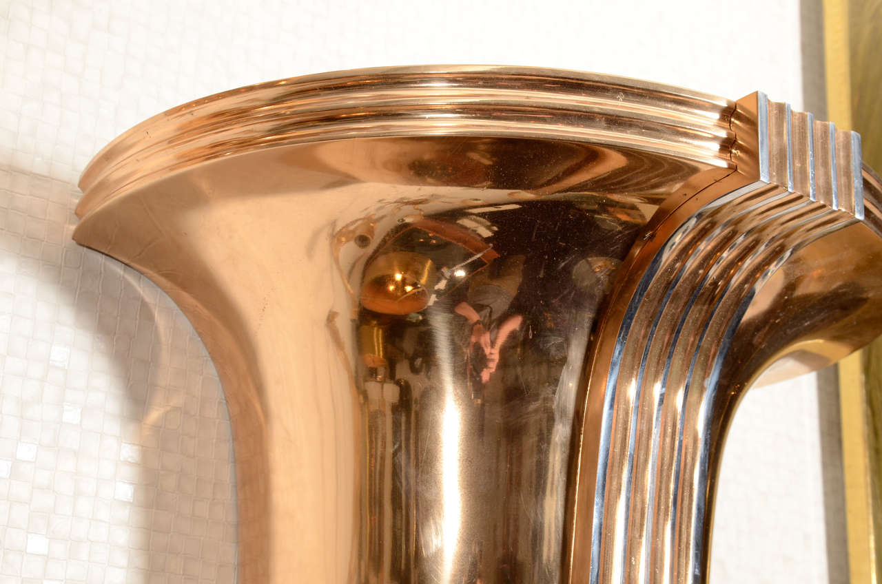 Impresionante Pareja de Lámparas Art Decó de Bronce Pulido en venta 2