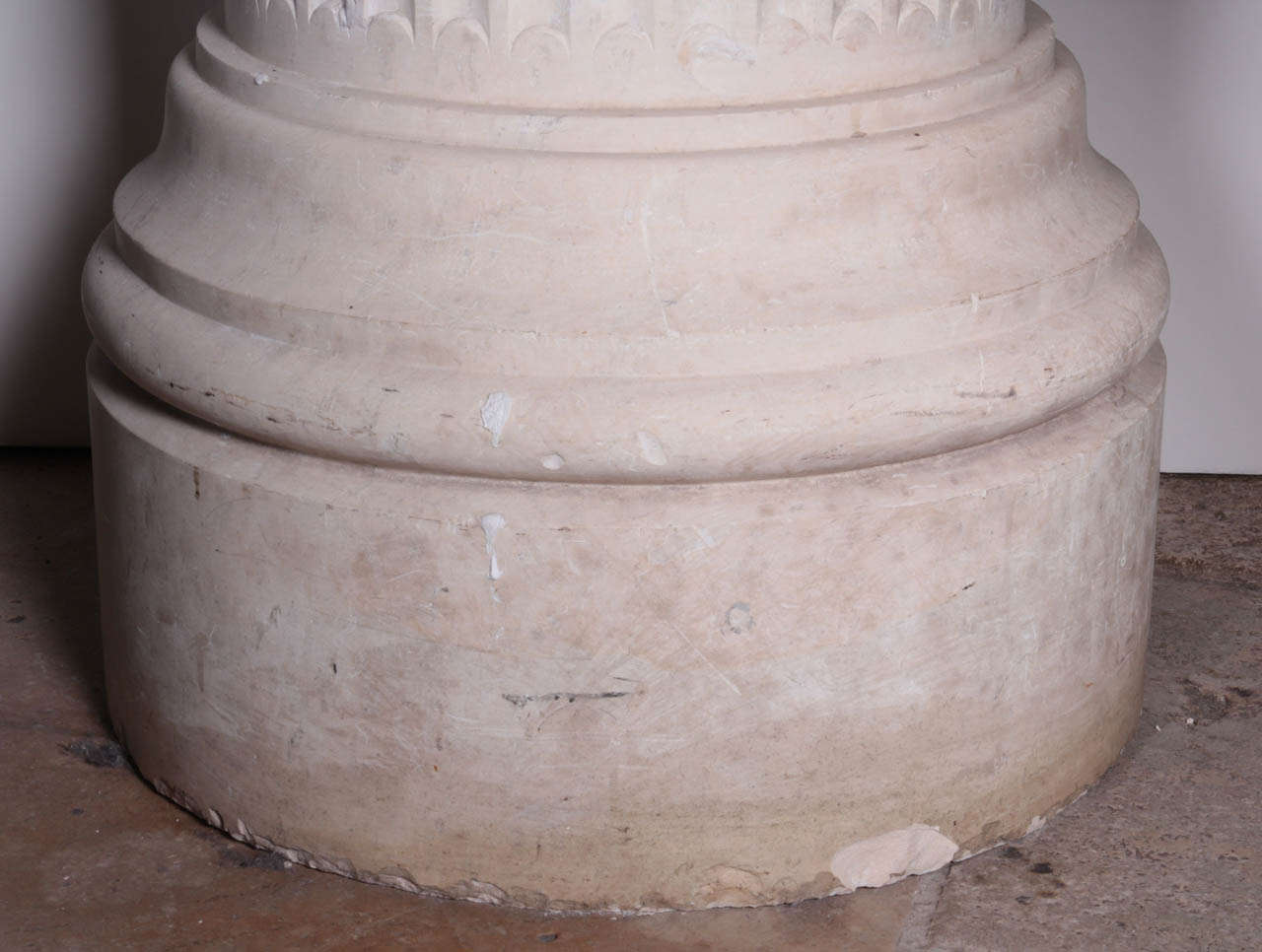 French Marble Pedestal In Excellent Condition For Sale In New York, NY