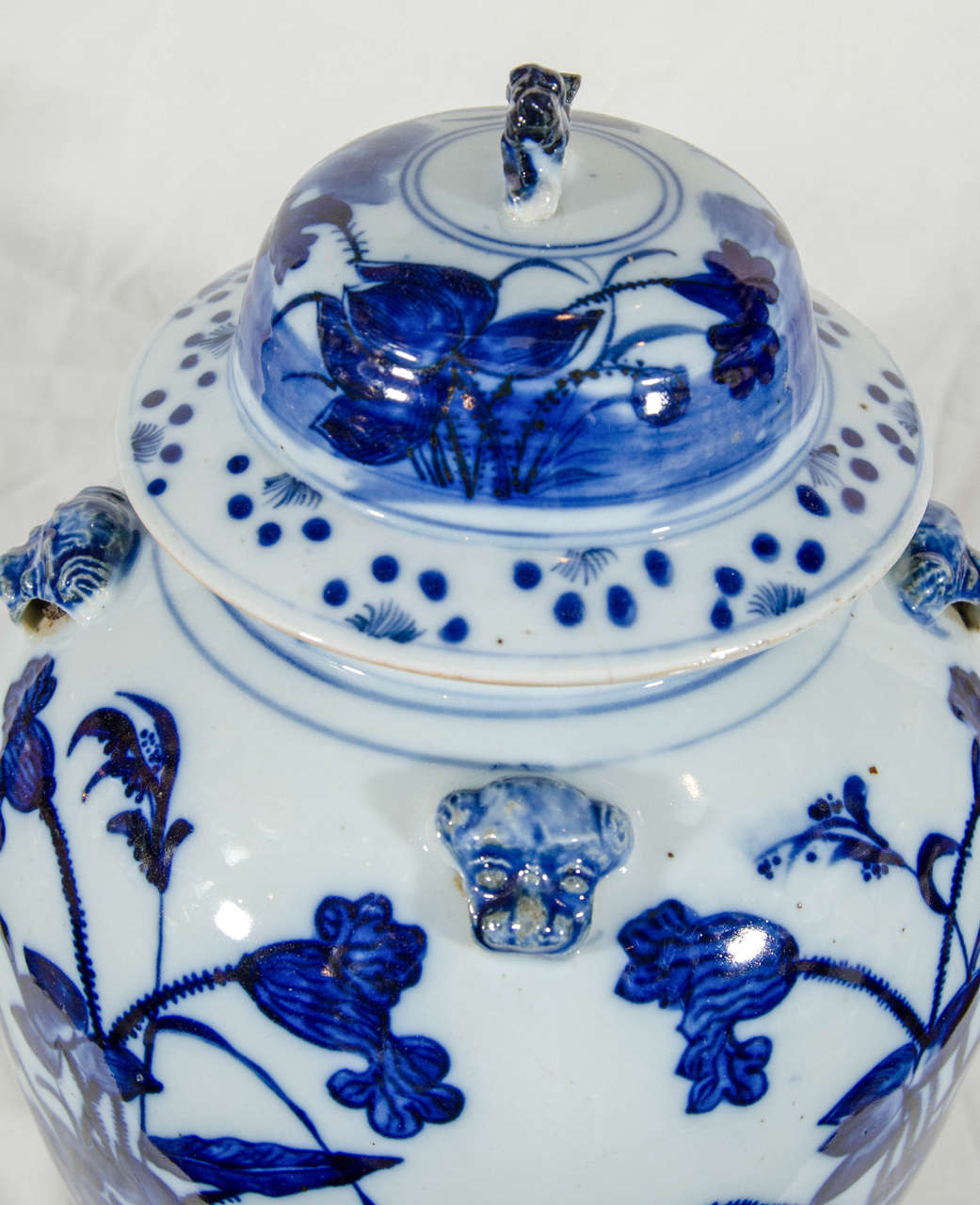 antique chinese blue and white porcelain vase