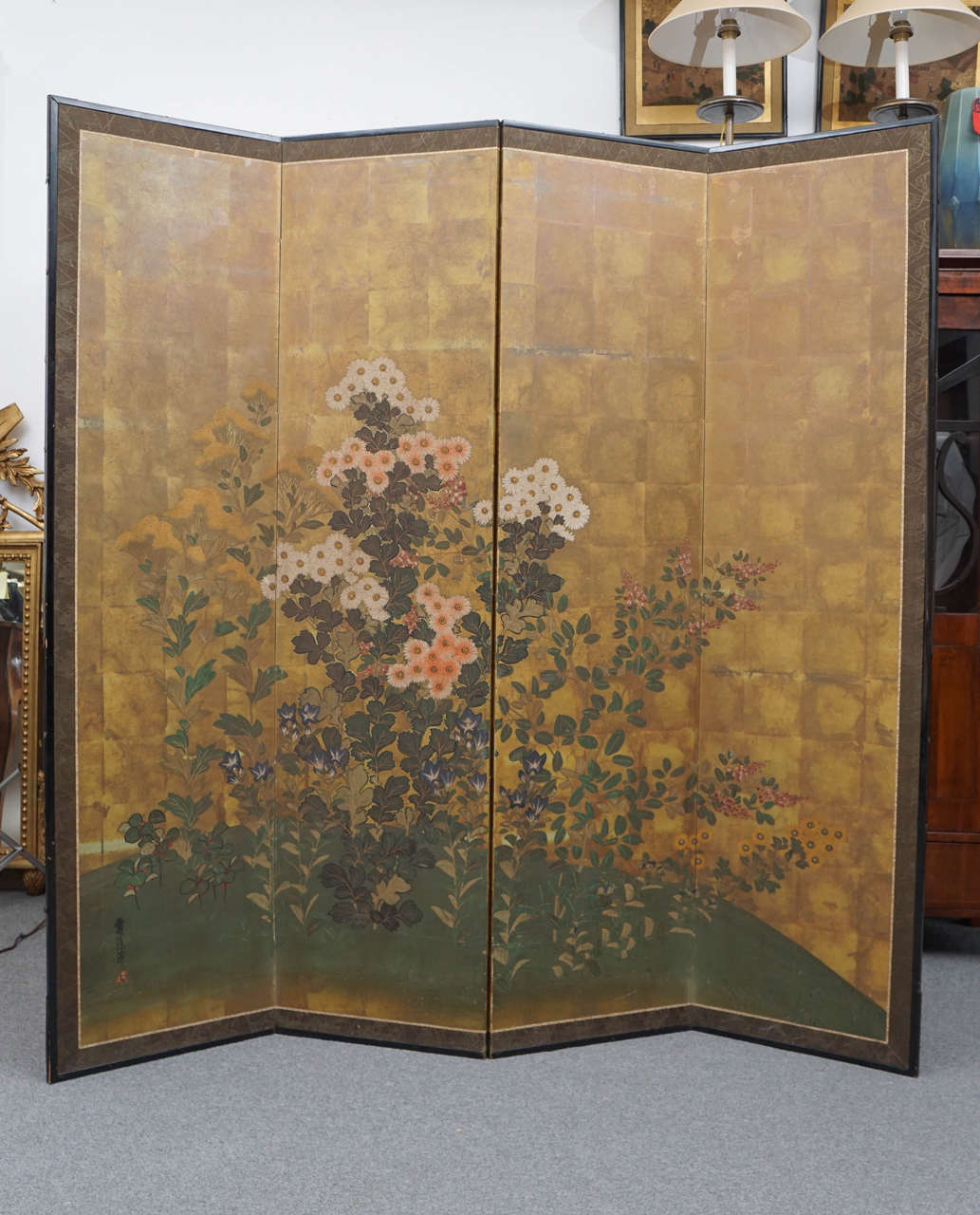 Four panel floral screen on gold leaf. Japanese Showa period.
Measures: 71