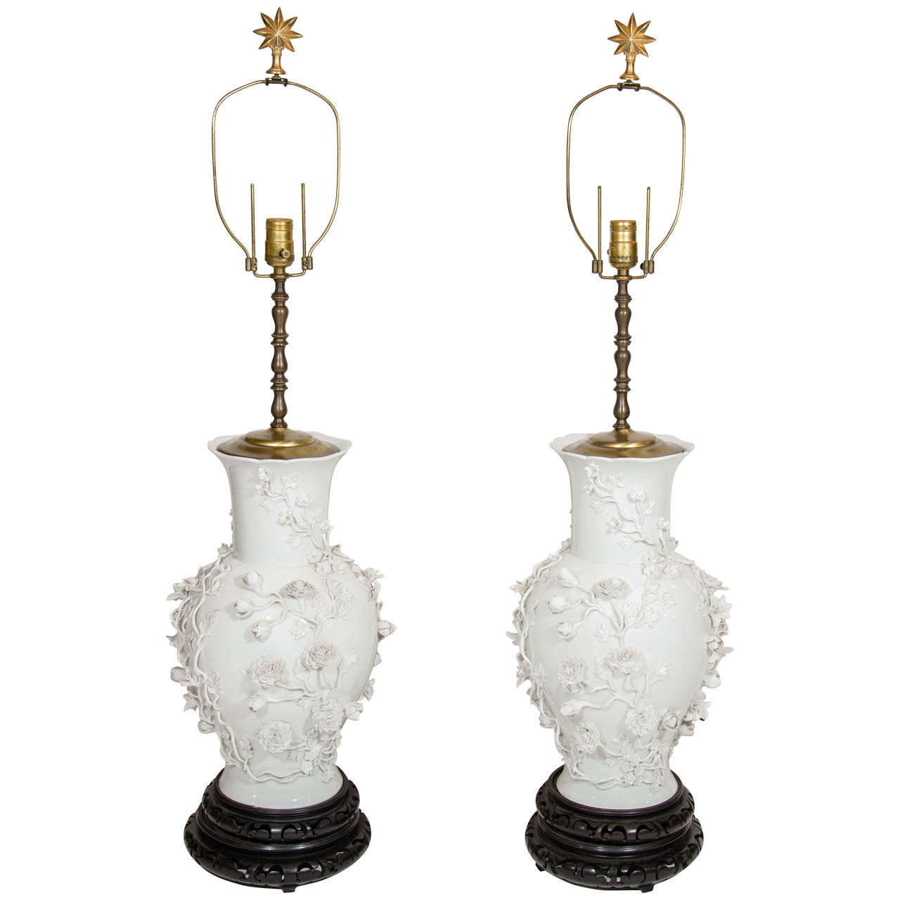 A Pair of Exquisite & Large Antique Louis XVI Chinoiserie style Chinese Blanc De Chine Porcelain lamps, 19th century For Sale