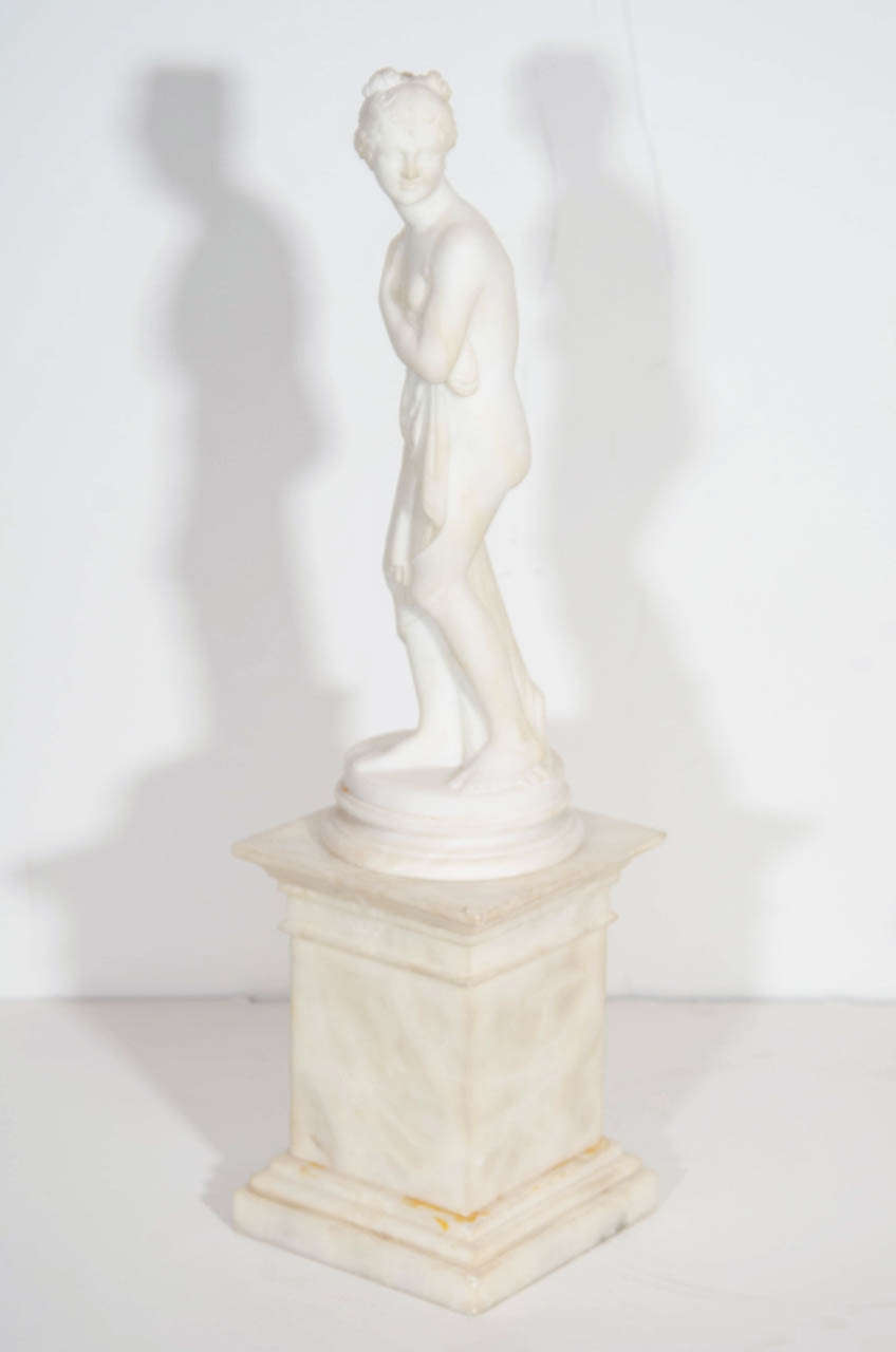 Pair of Antique Italian Neoclassical Alabaster Figures on Bases In Good Condition For Sale In New York, NY