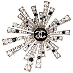 Chanel Star Brooch or Pendant