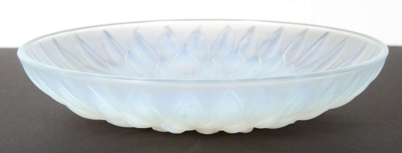 Mid-20th Century Stunning Art Deco Relief Glass Bowl by Etling