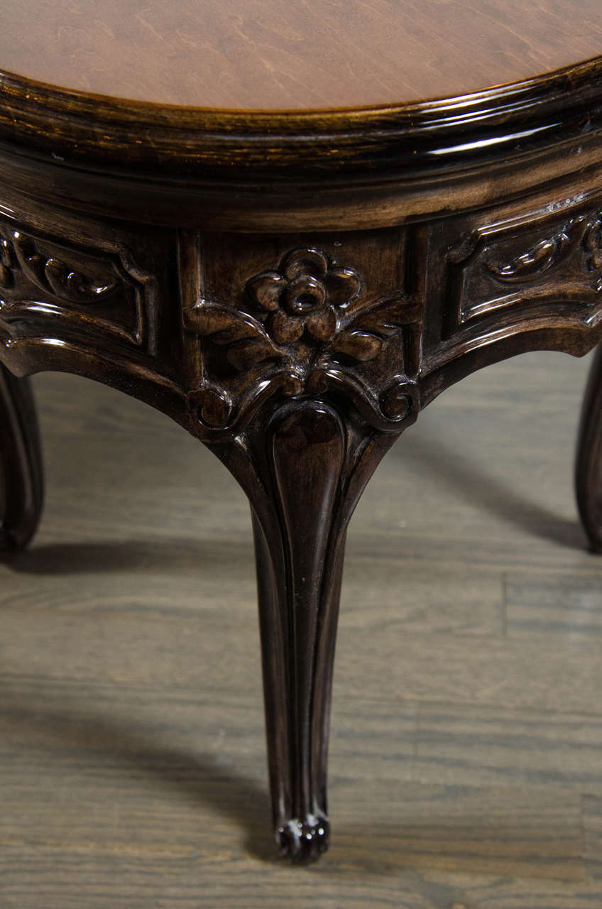 Mid-20th Century Elegant 1940s Hollywood Kidney Shaped Cocktail Table with Hand-Carved Detailing