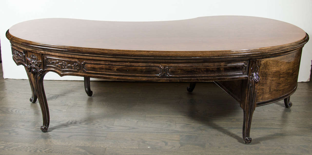 Walnut Elegant 1940s Hollywood Kidney Shaped Cocktail Table with Hand-Carved Detailing