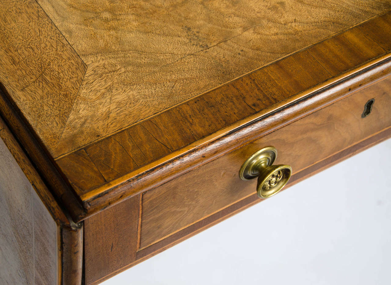 Regency Crossbanded Satinwood Sofa Table In Excellent Condition For Sale In London, GB