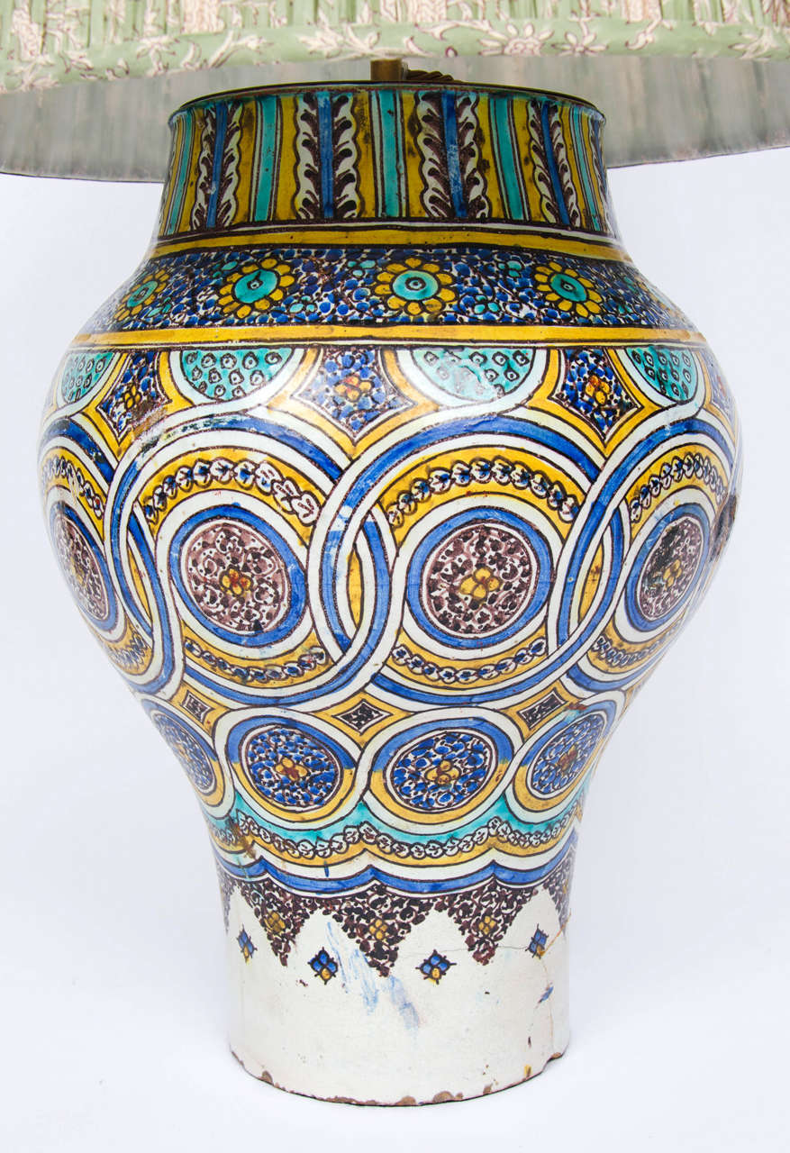 A 19th century Moroccan vase as a lamp In Good Condition In London, GB
