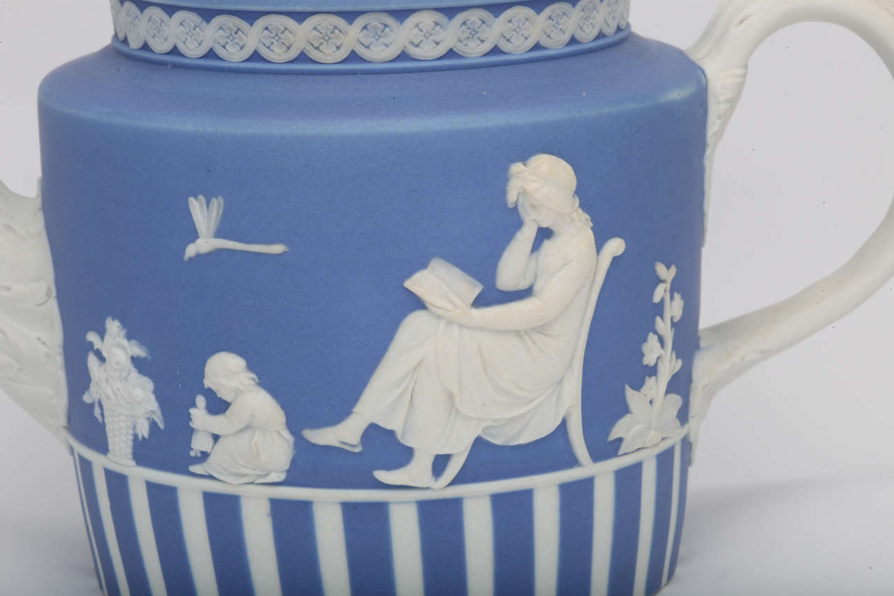A Rare Wedgwood Jasper Teapot In Excellent Condition For Sale In New York, NY