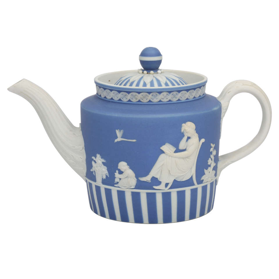 A Rare Wedgwood Jasper Teapot For Sale