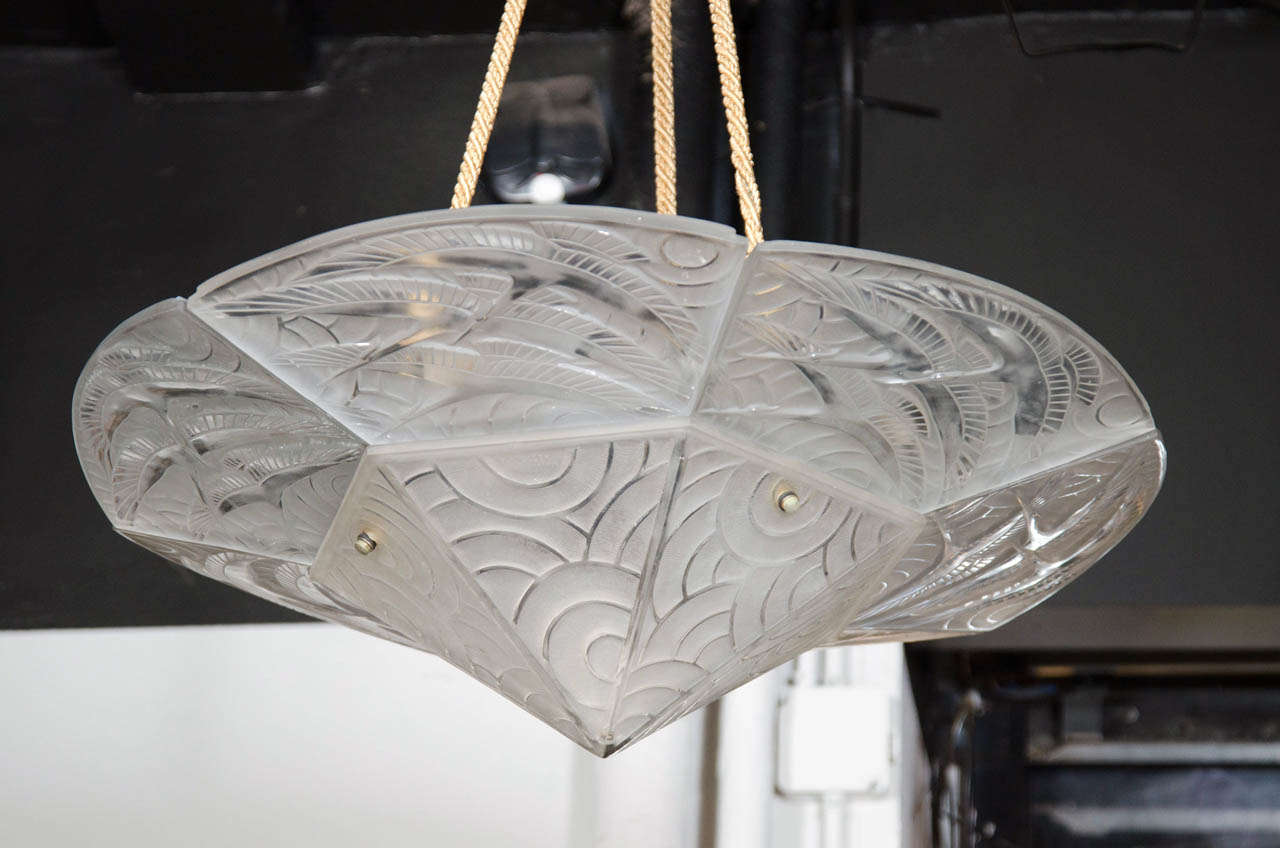 Exquisite Fine French Art Deco Chandelier by Pierre D'Avesn In Excellent Condition In New York, NY