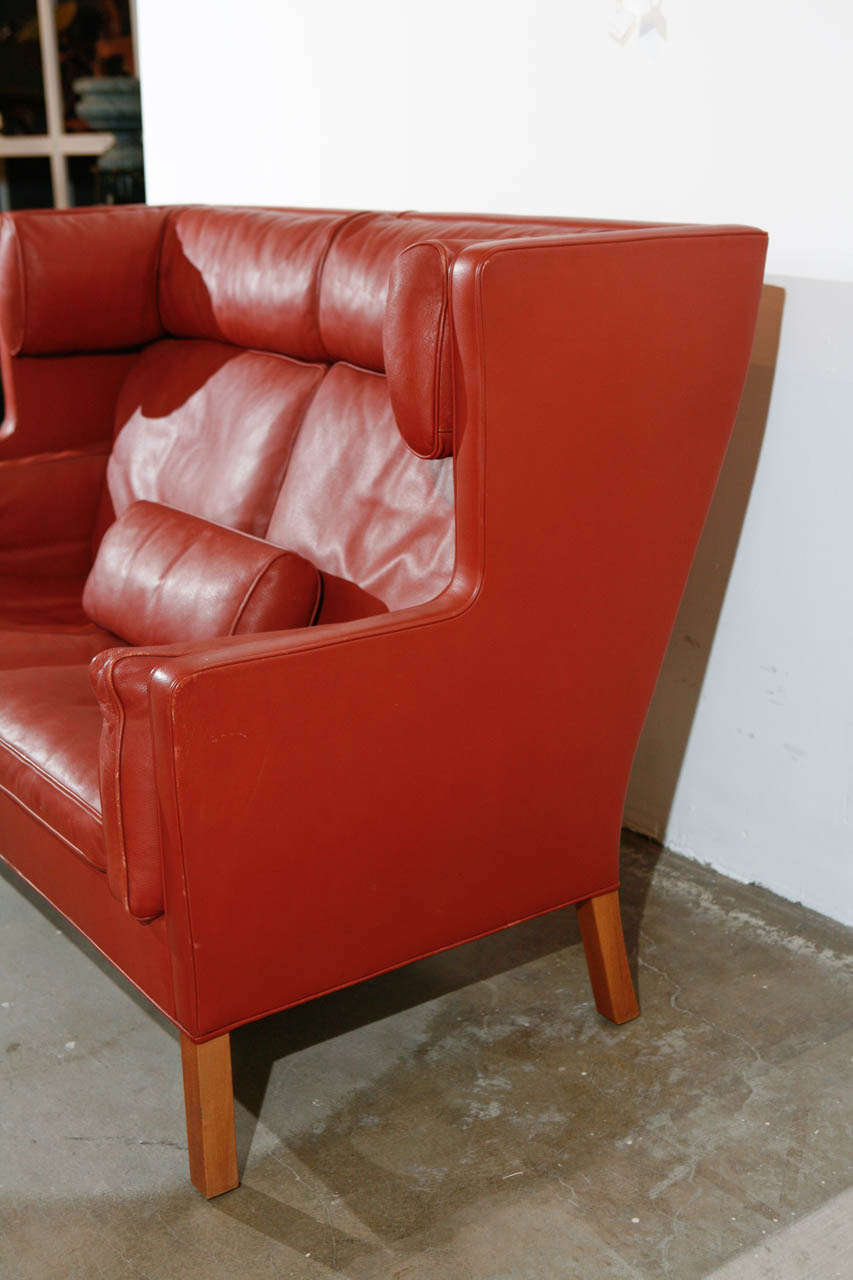 Late 20th Century Pair of Børge Mogensen Two-Seat Coupé Sofas For Sale