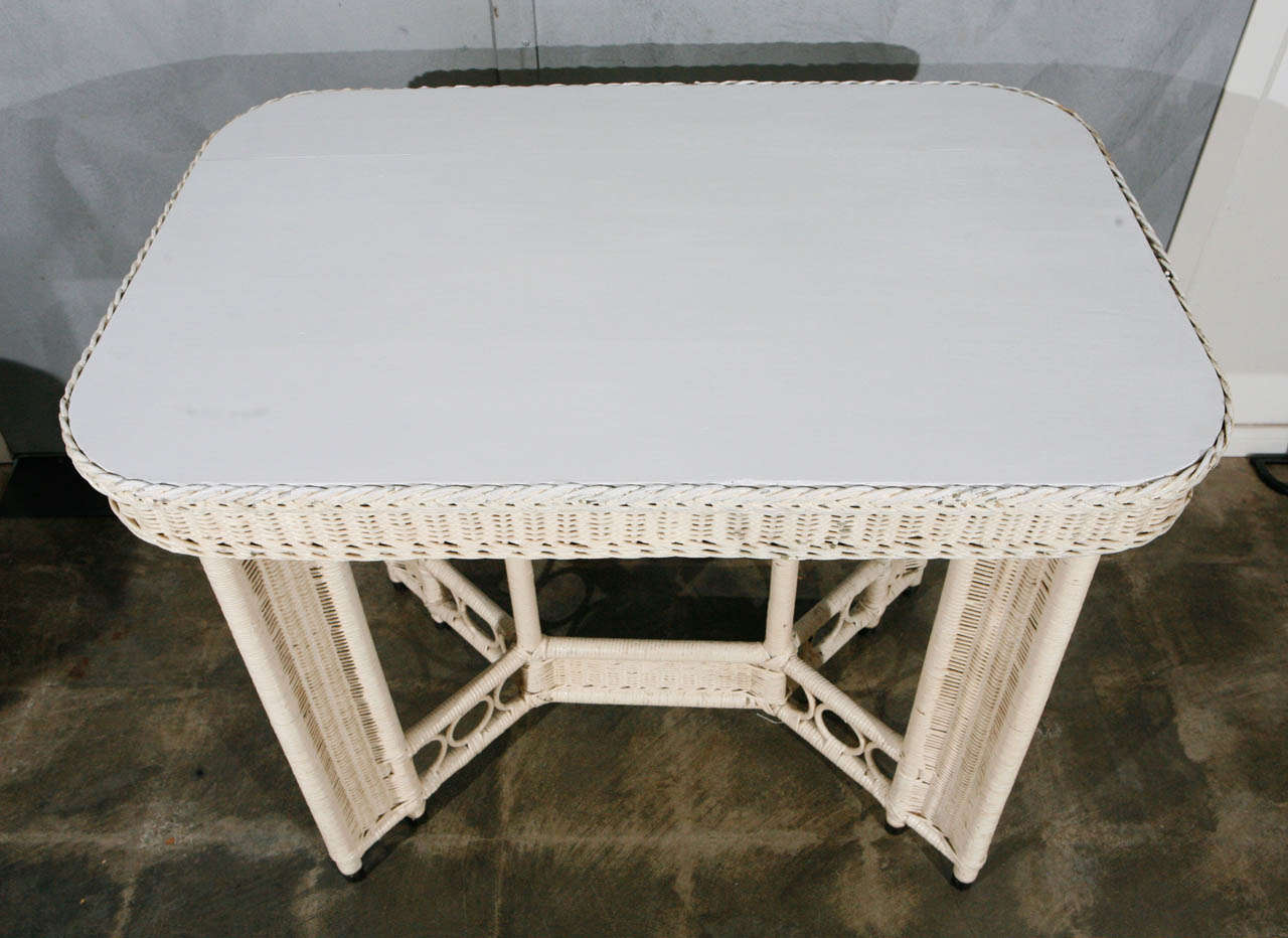 1920's American Deco Wicker Table In Good Condition In Culver City, CA
