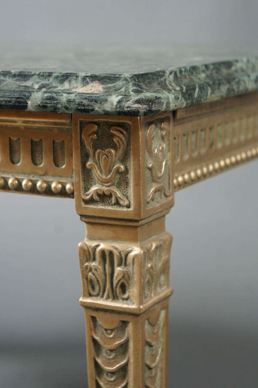 French 1940s Marble-Top Table with Brass Base For Sale 1