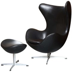 Arne Jacobsen Egg Chair and footstool