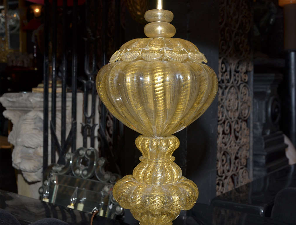 Large 1950s Murano Glass Lamp by Barovier For Sale 2