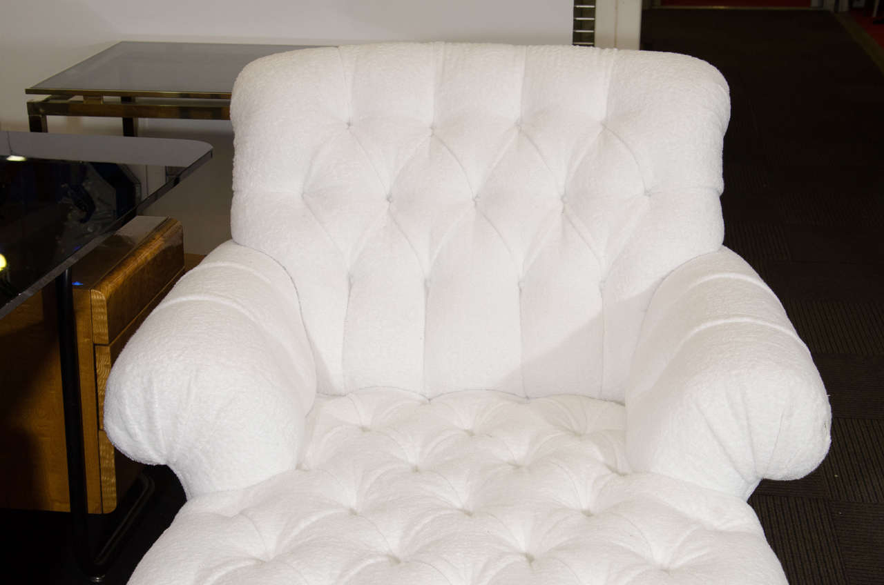 20th Century Exceptional White Tufted Terrycloth Recamier For Sale