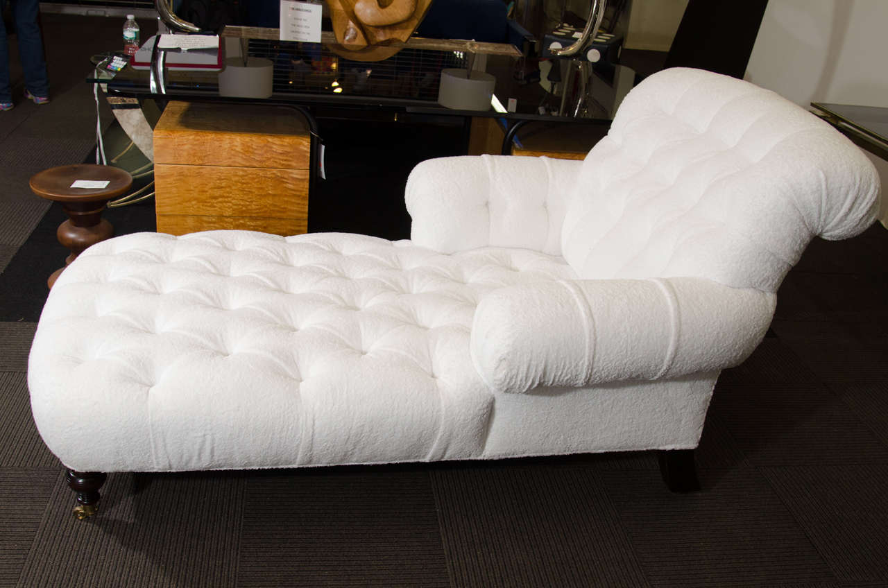 Textile Exceptional White Tufted Terrycloth Recamier For Sale