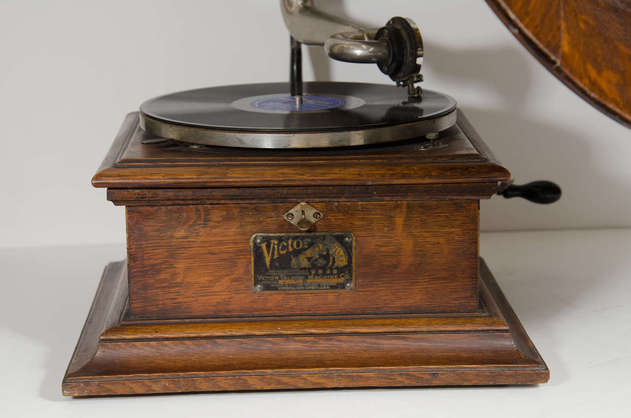 victor phonograph