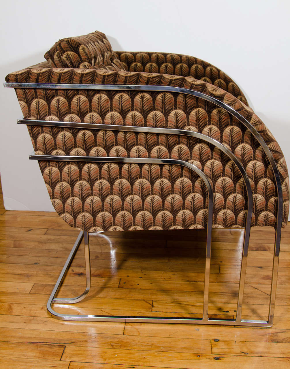 Midcentury Pair of Milo Baughman Club Chairs Upholstered in Original Fabric In Good Condition In New York, NY