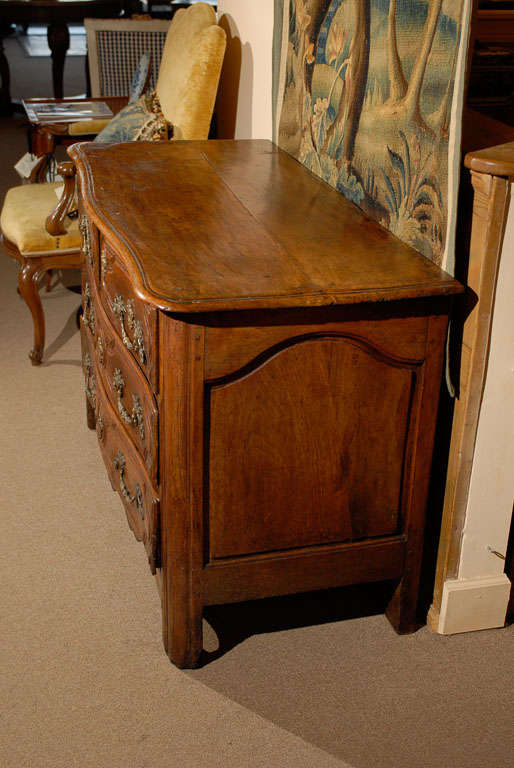 Bronze Mid 18th Century French Louis XV Walnut Commode For Sale