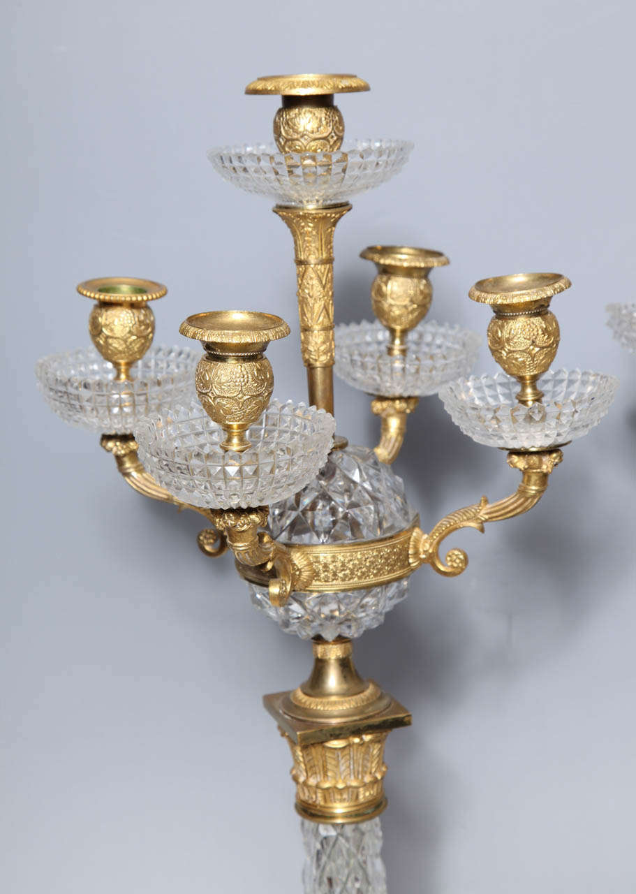 Neoclassico Coppia di candelabri russi in cristallo e bronzo, Laboratorio di vetro russo imperiale in vendita