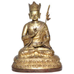 Tibetischer sitzender Buddha aus vergoldeter Bronze aus dem 17. bis 18. Jahrhundert