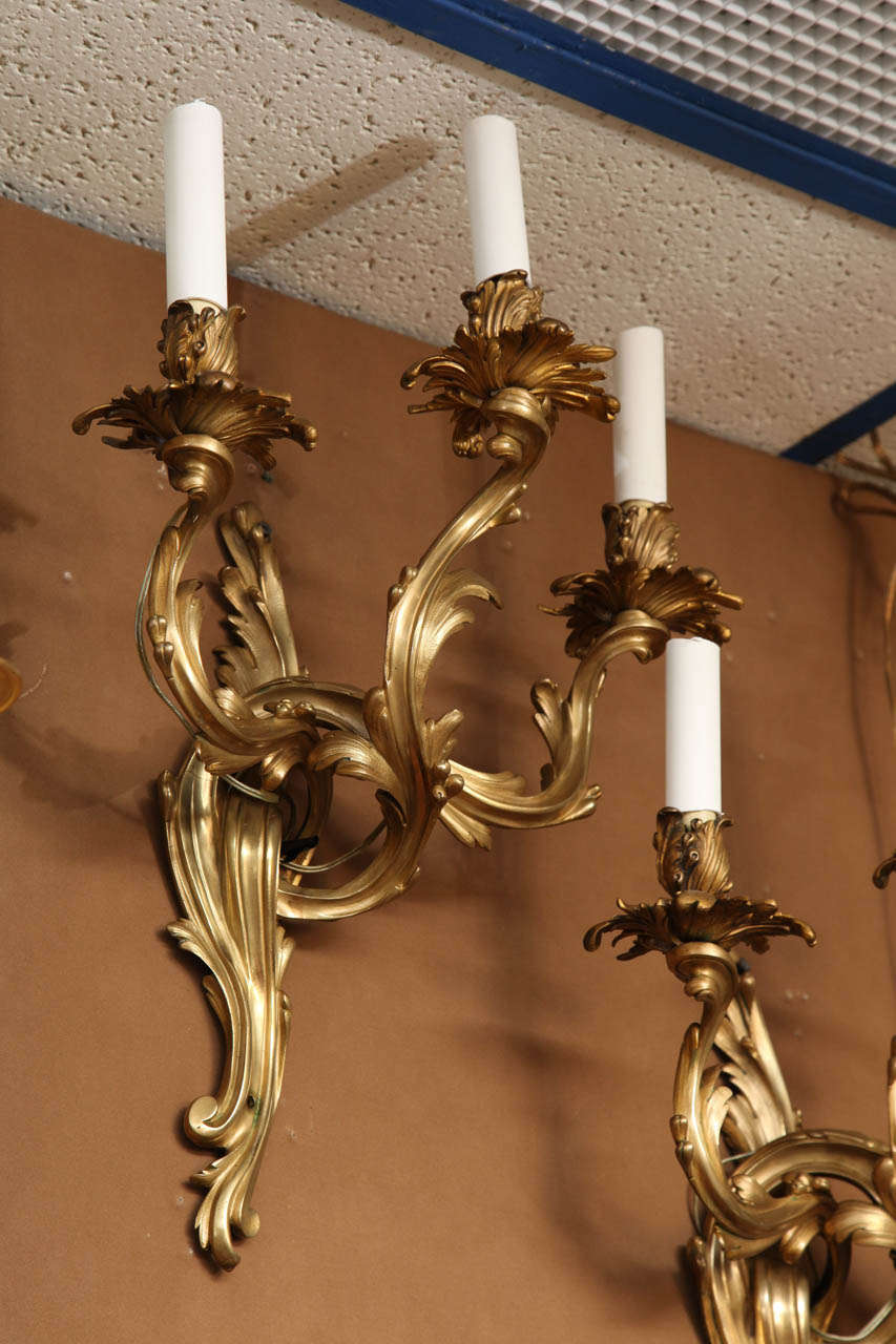 A Very Fine Quality Set of Four French Louis XV Style Wall Sconces In Good Condition In New York, NY