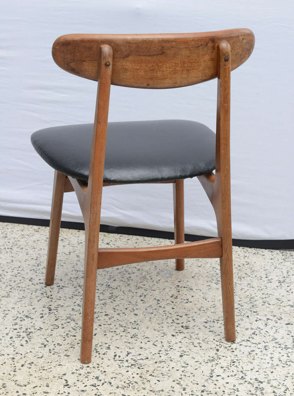 Satz von 10 Esszimmerstühlen:: Hans Wegner zugeschrieben Ende der 60er Jahre Dänemark (Mitte des 20. Jahrhunderts)
