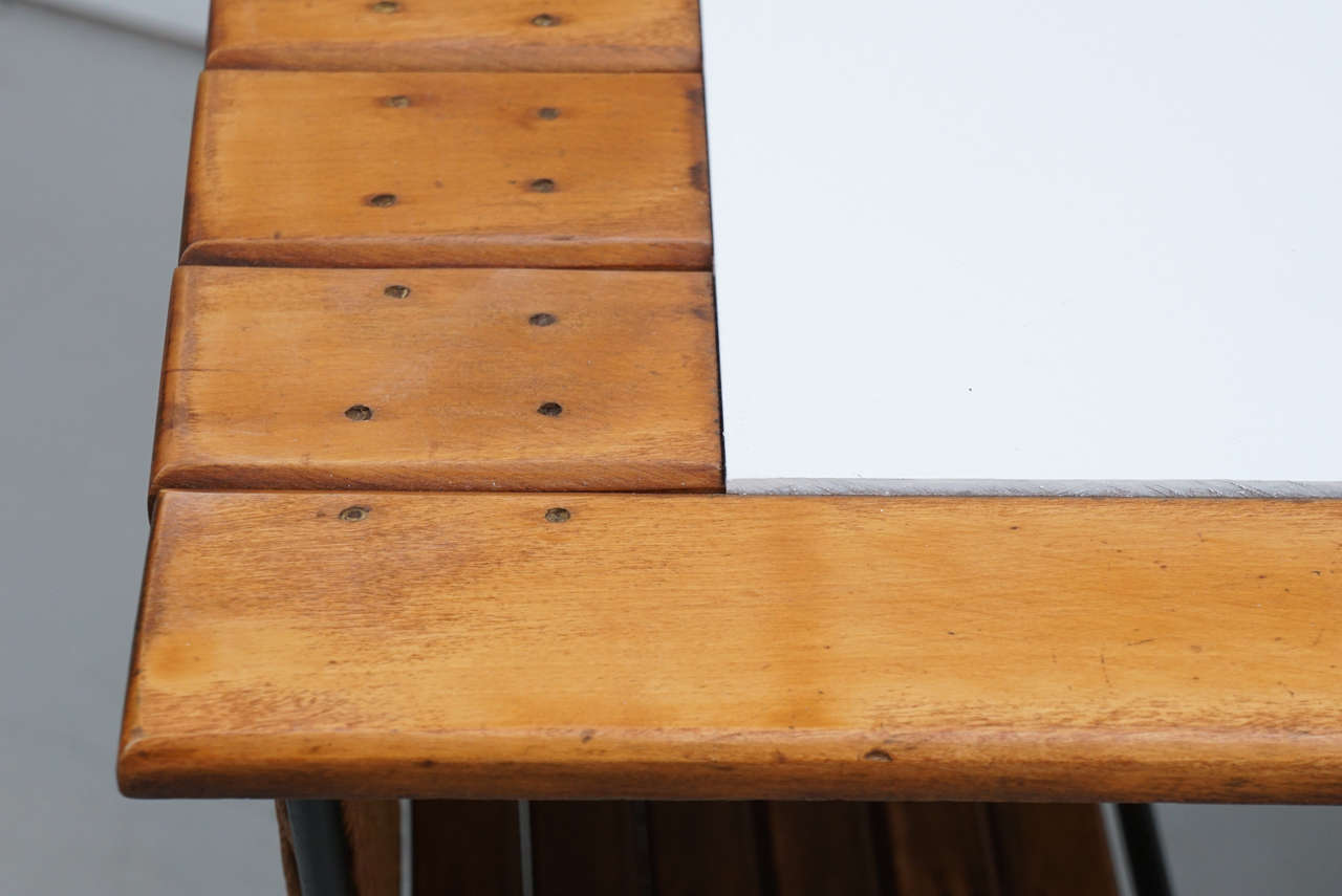 Mid-Century Desk by Arthur Umanoff In Good Condition In Hudson, NY