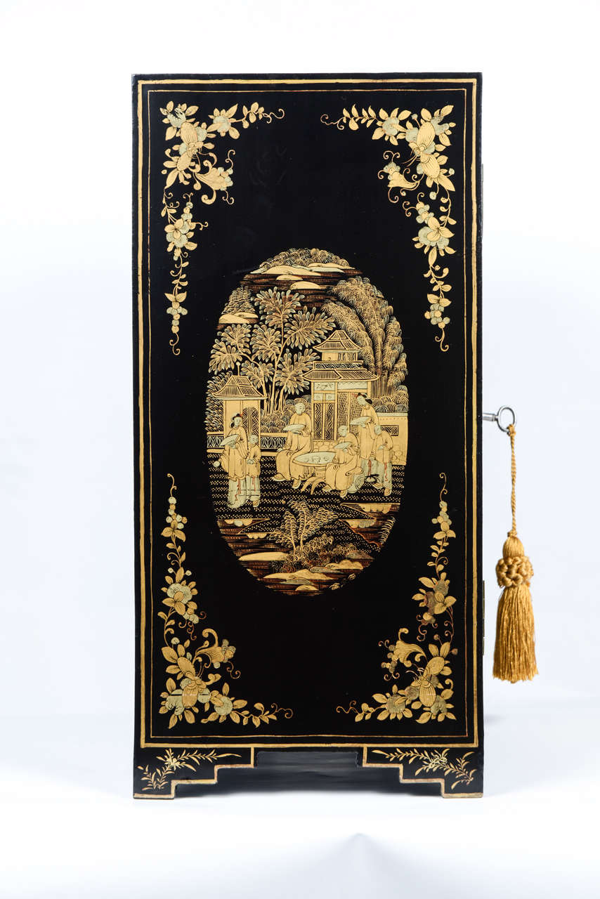 19th Century Chinese Export Cabinet 2
