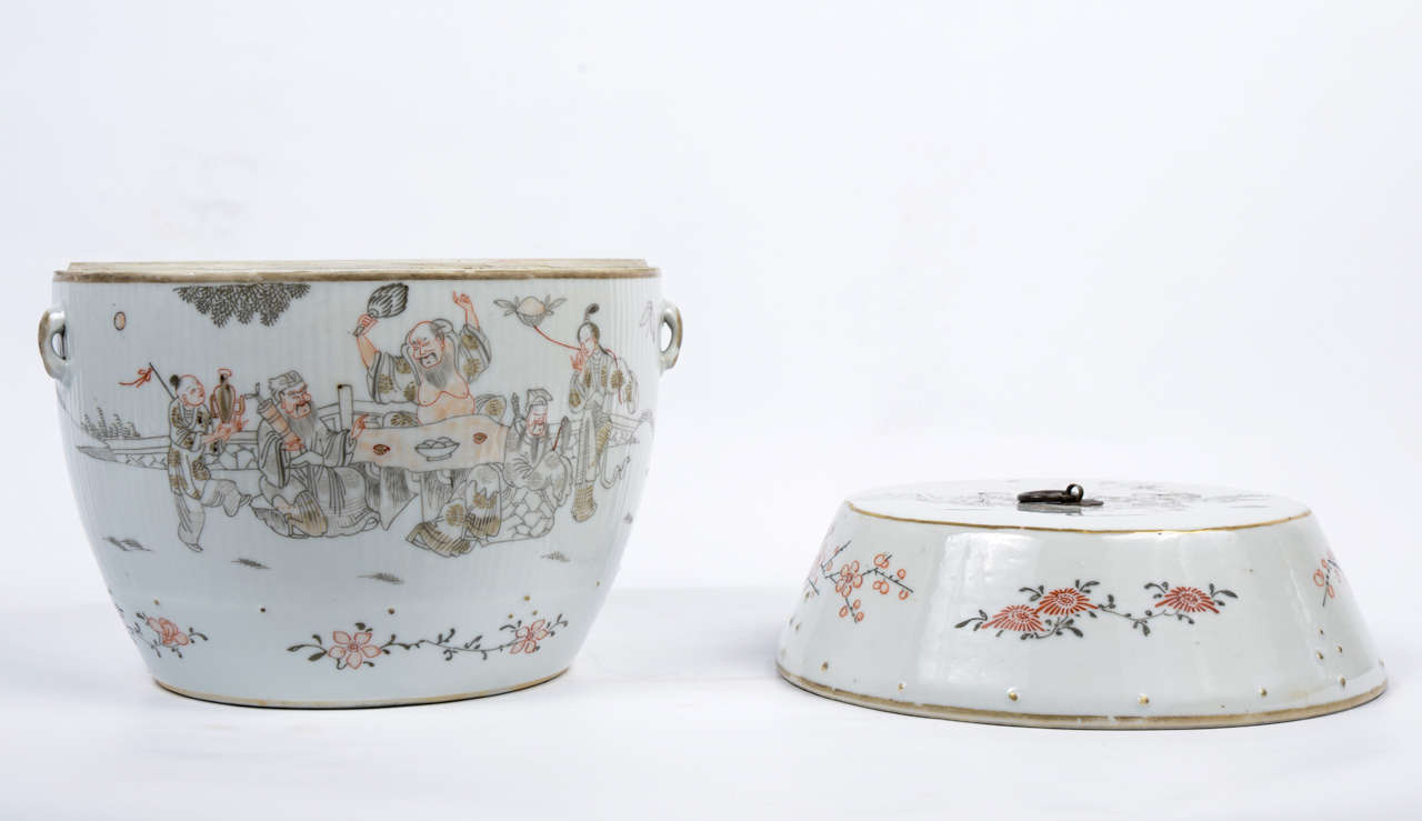 Pair of 19th Century China Porcelain Covered Jars 2