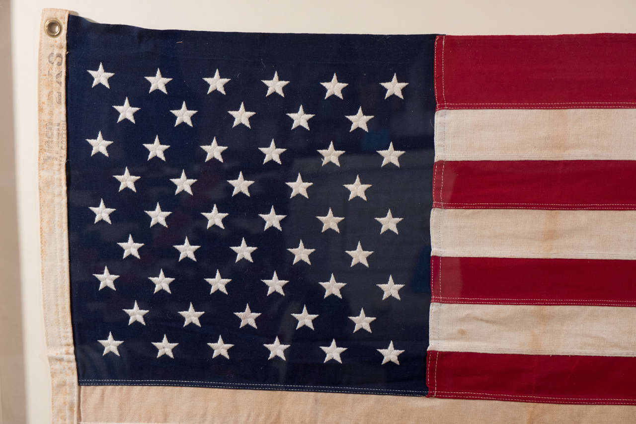 American Flag In Good Condition For Sale In New York, NY