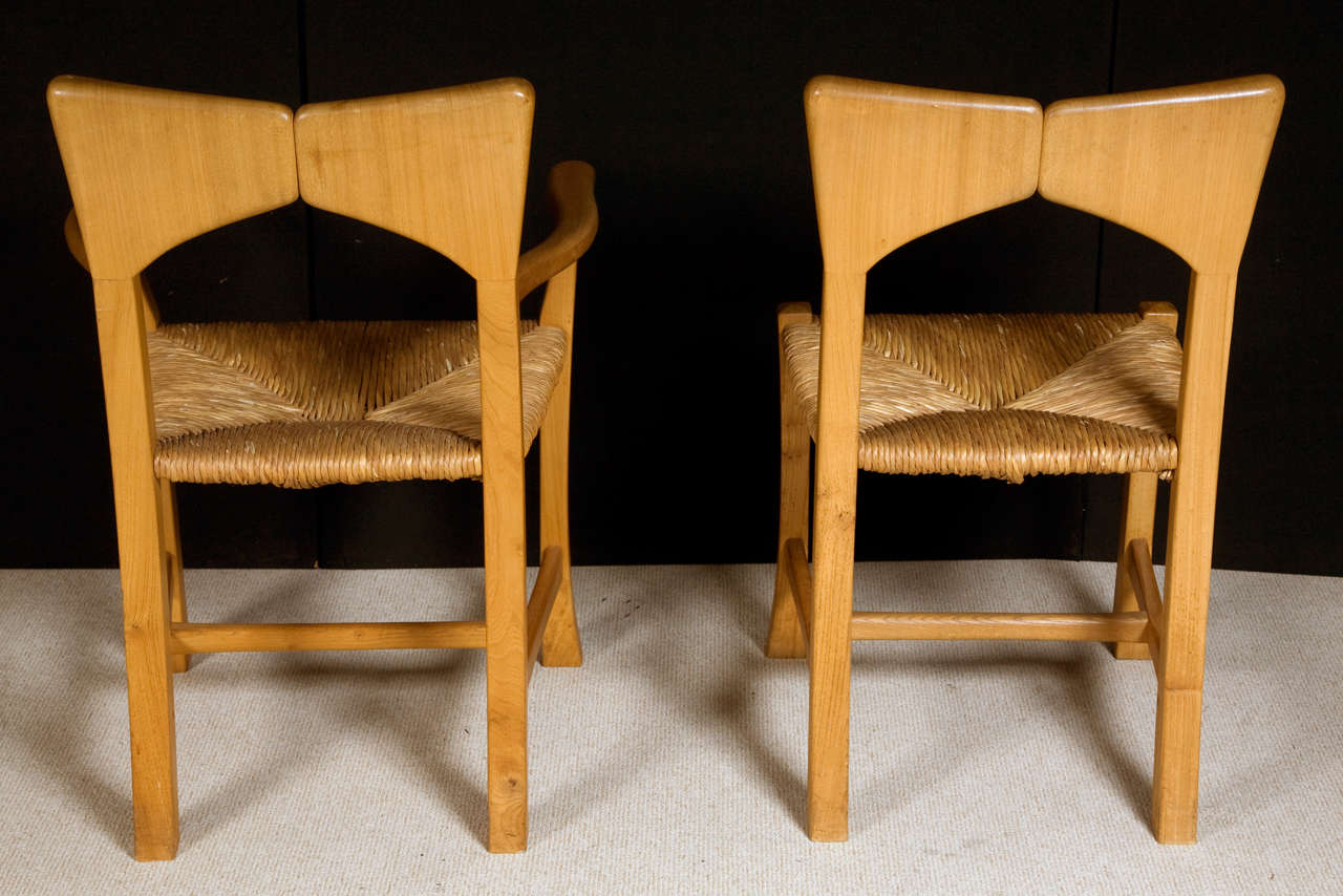 A set of eight Wych Elm dining chairs, School of Alan Peters In Excellent Condition In Macclesfield, Cheshire