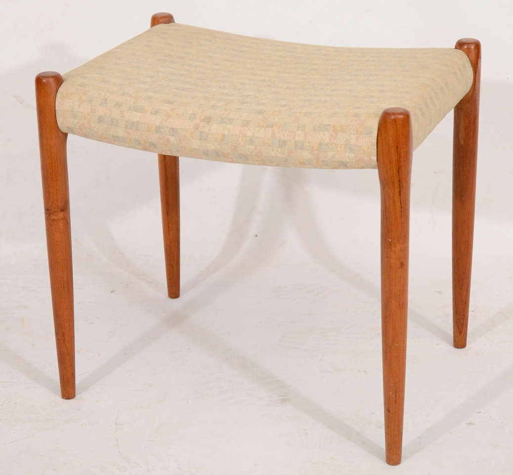 Vintage Møller Model 80A Stool with solid teak legs and fabric cushion. Please contact for location.