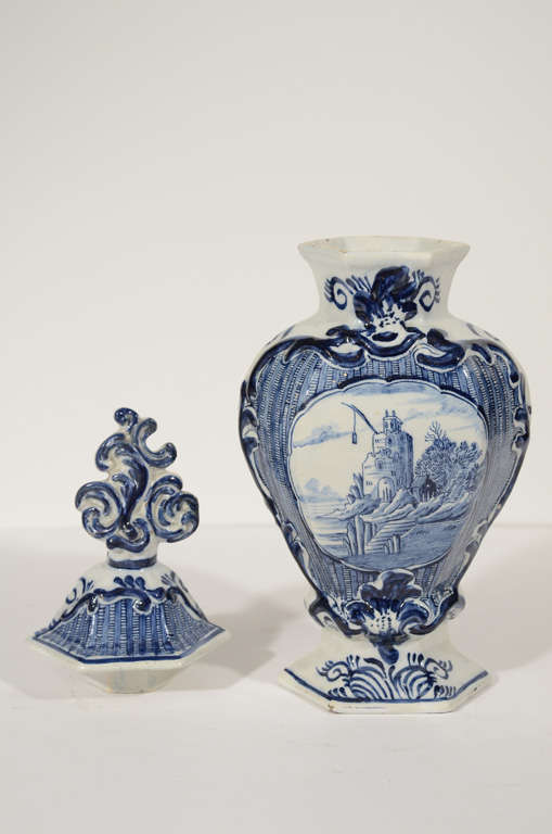 18th Century and Earlier A Pair of Dutch Delft Blue and White Mantle Vases
