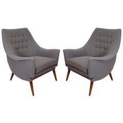 Pair of Mid Century Lounge Chairs in the Style of Gio Ponti