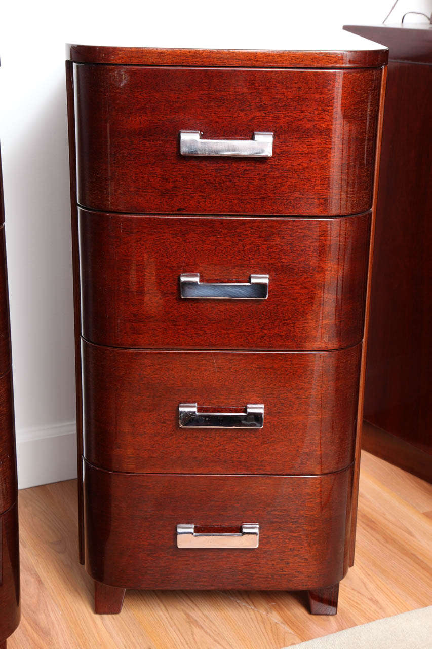 Pair of Tall Art Deco Streamline Nightstands 4