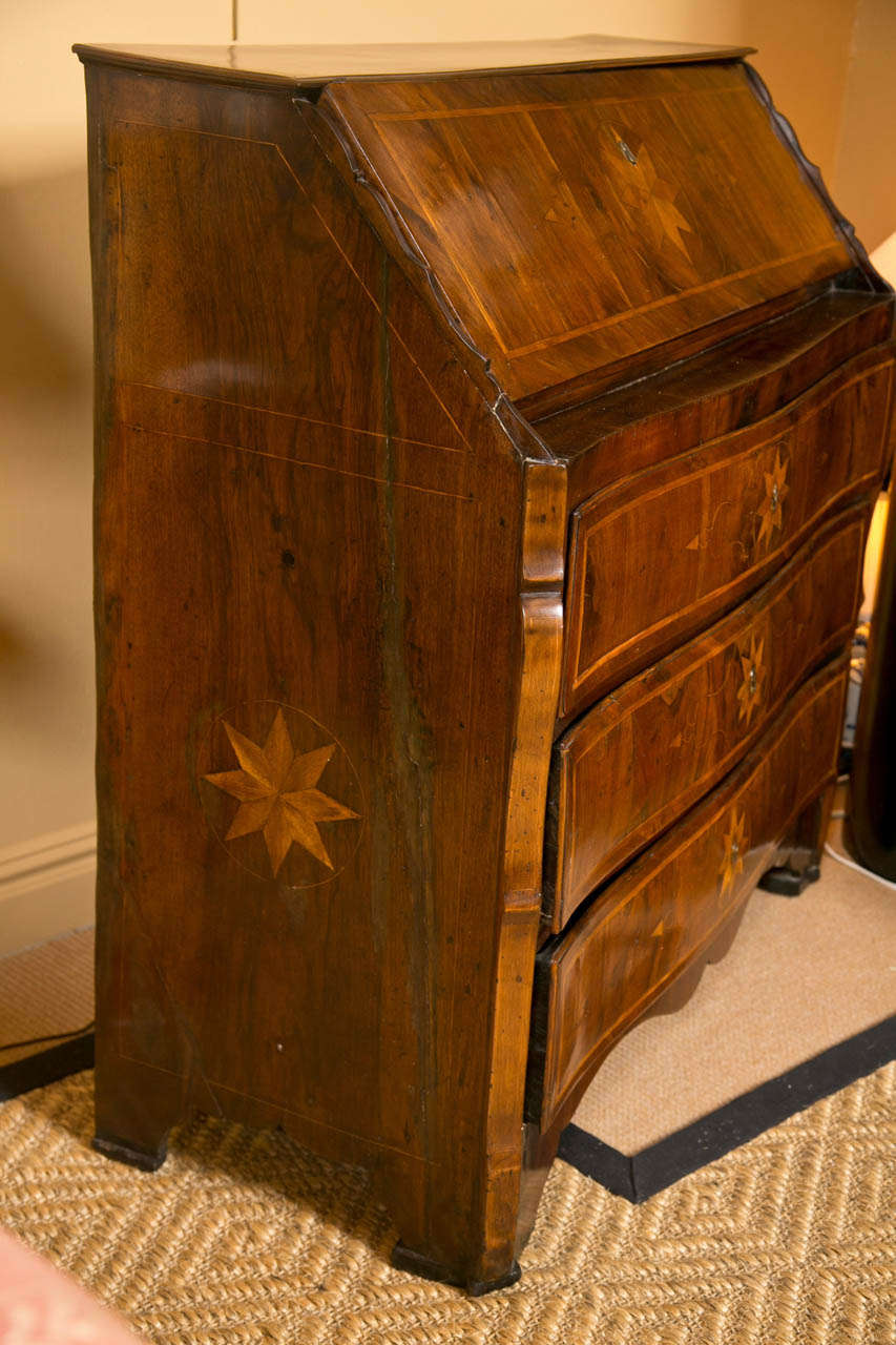 Italian Marquetry Inlaid Walnut Slant Top Desk For Sale 5