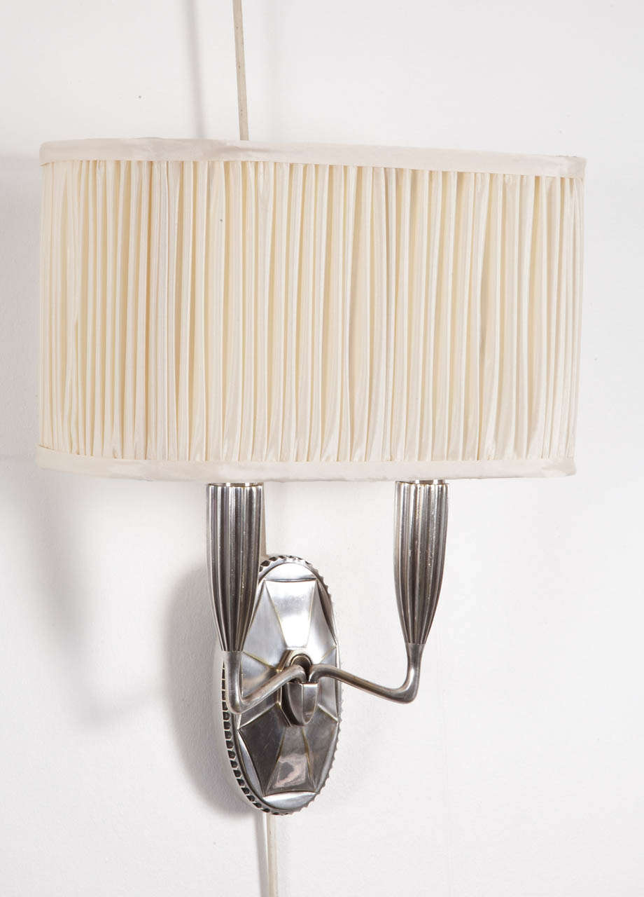 C. 1925 : Two Emile-Jacques Ruhlmann Silver Bronze Lights "Appliques à deux bras de lumière"